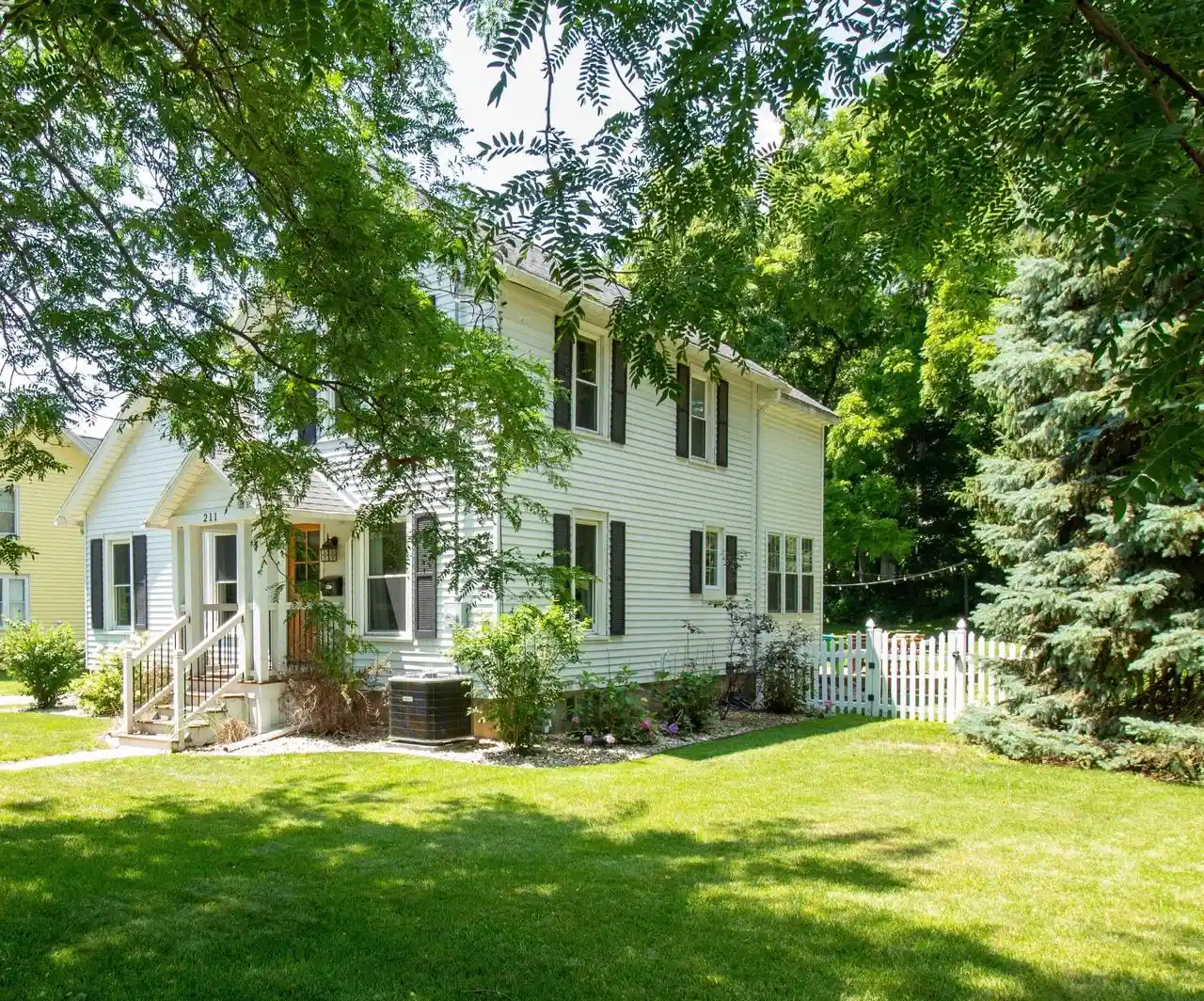 Homes for sale in Lake Mills, WI | 211 N Ferry Dr Dr, Lake Mills, WI 53551 | MLS# 1970359