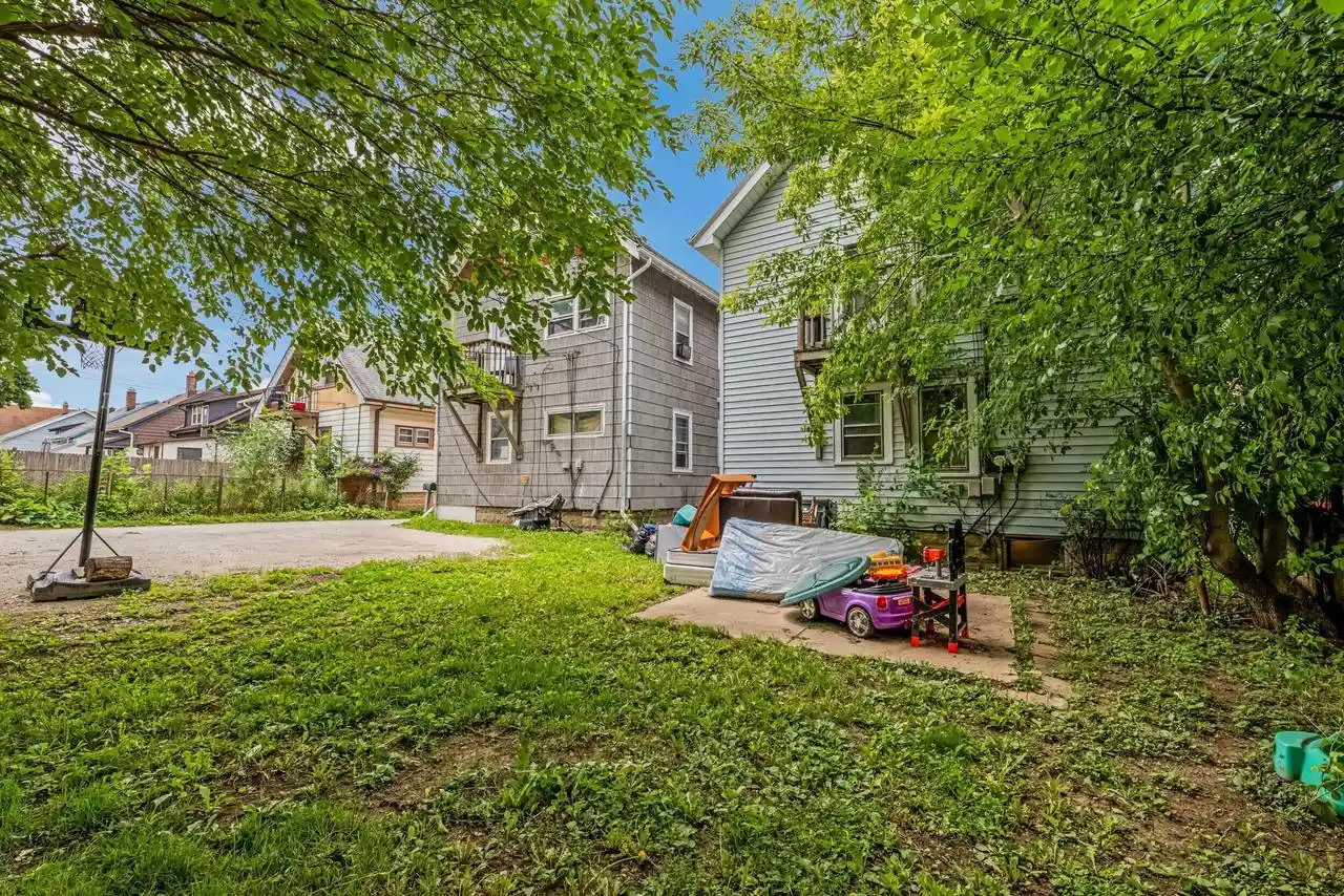 Listing Photo 5 - Condo for sale in building located at 1504 S 81st St St, West Allis, WI 53214 - Unit #1506