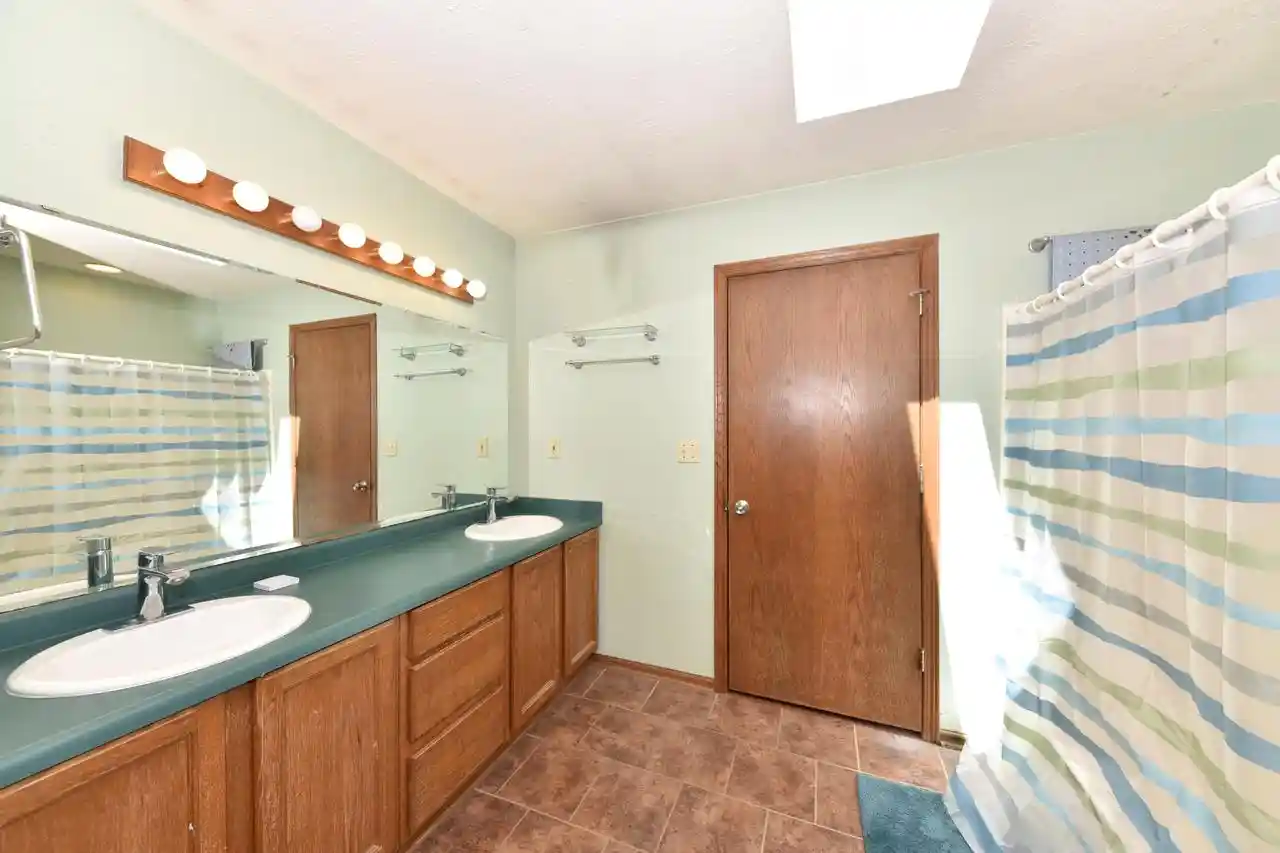 Homes for sale in Hartford, WI | 65 Stacy Lynn Ln Ln, Hartford, WI 53027