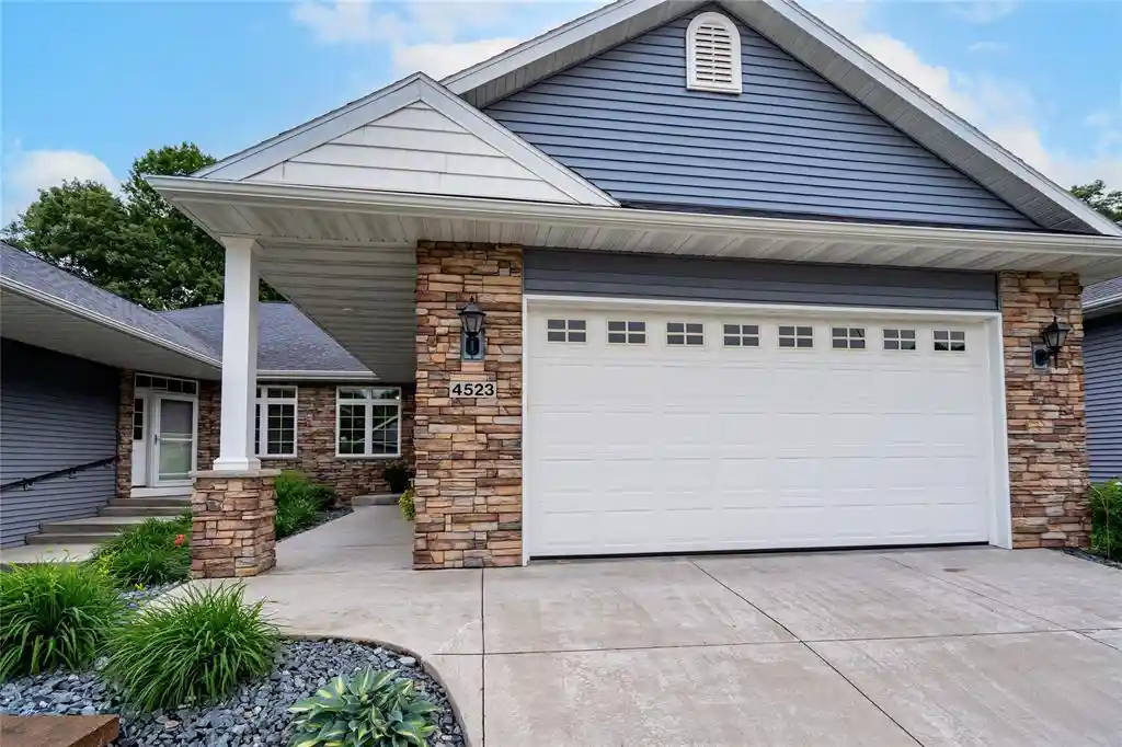 1st image of 4523 Village Oaks Circle Circle, Eau Claire, WI 54701 | MLS# 1602689
