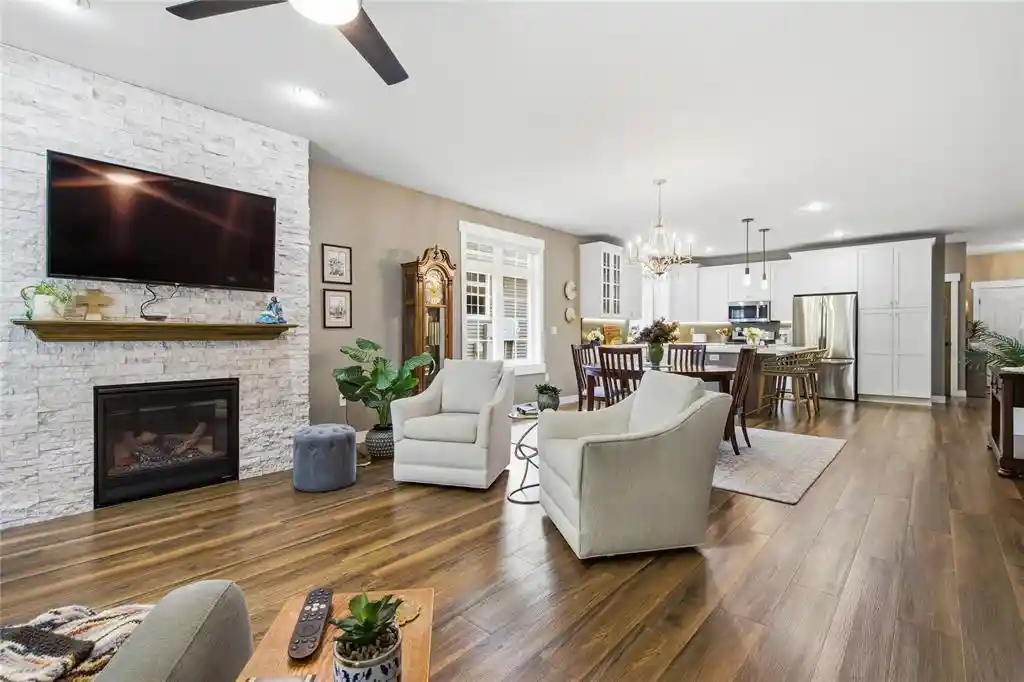 5th image of 4523 Village Oaks Circle Circle, Eau Claire, WI 54701 | MLS# 1602689