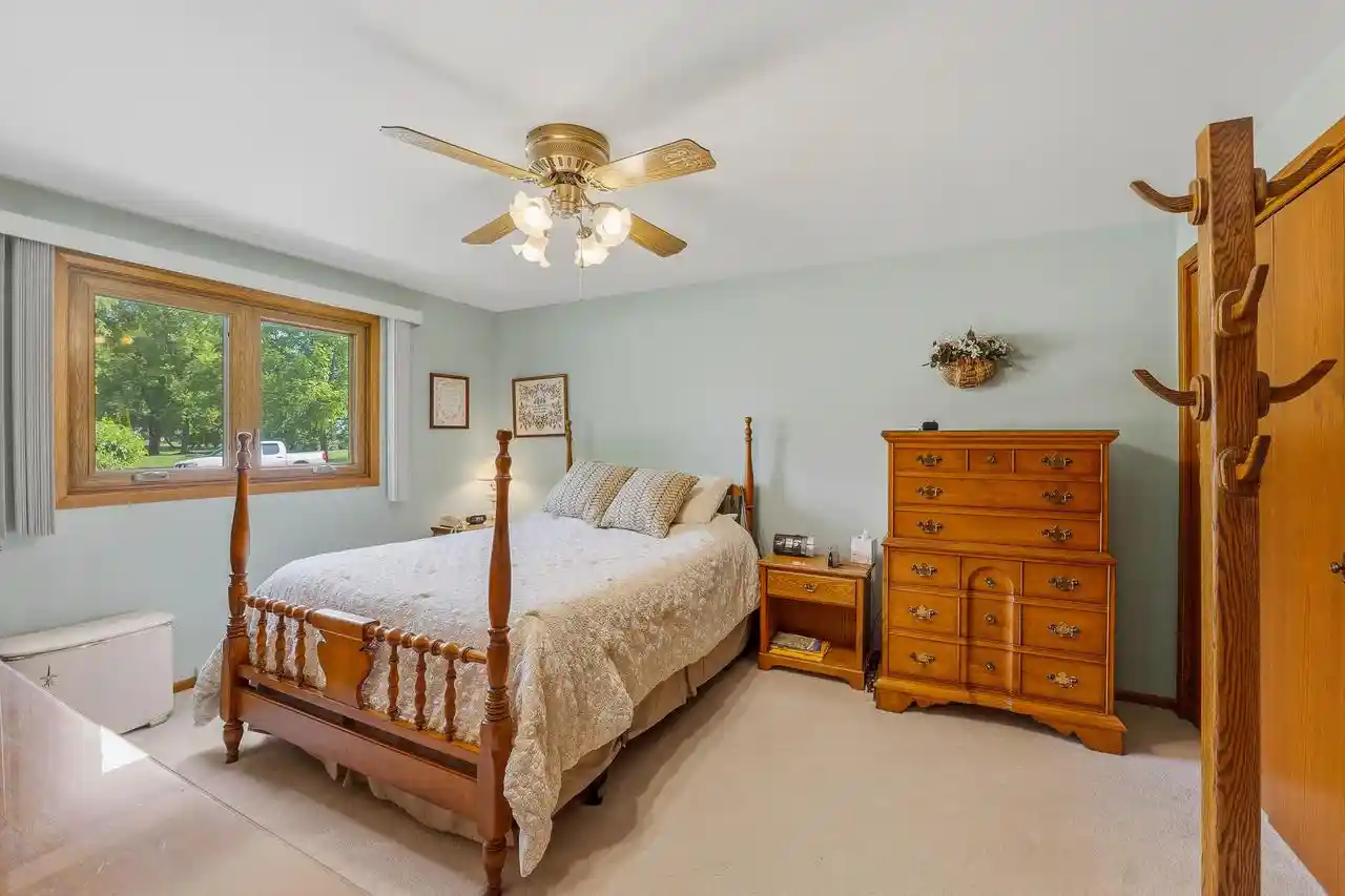 Homes for sale in Howards Grove, WI | 1237 Audubon Road Road, Howards Grove, WI 53083 | MLS# 1970388