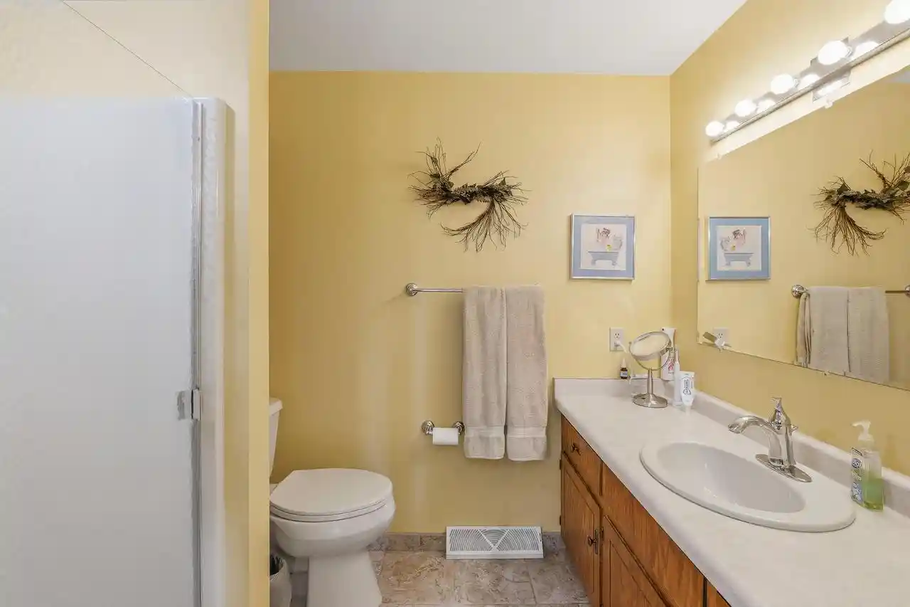 Homes for sale in Howards Grove, WI | 1237 Audubon Road Road, Howards Grove, WI 53083 | MLS# 1970388