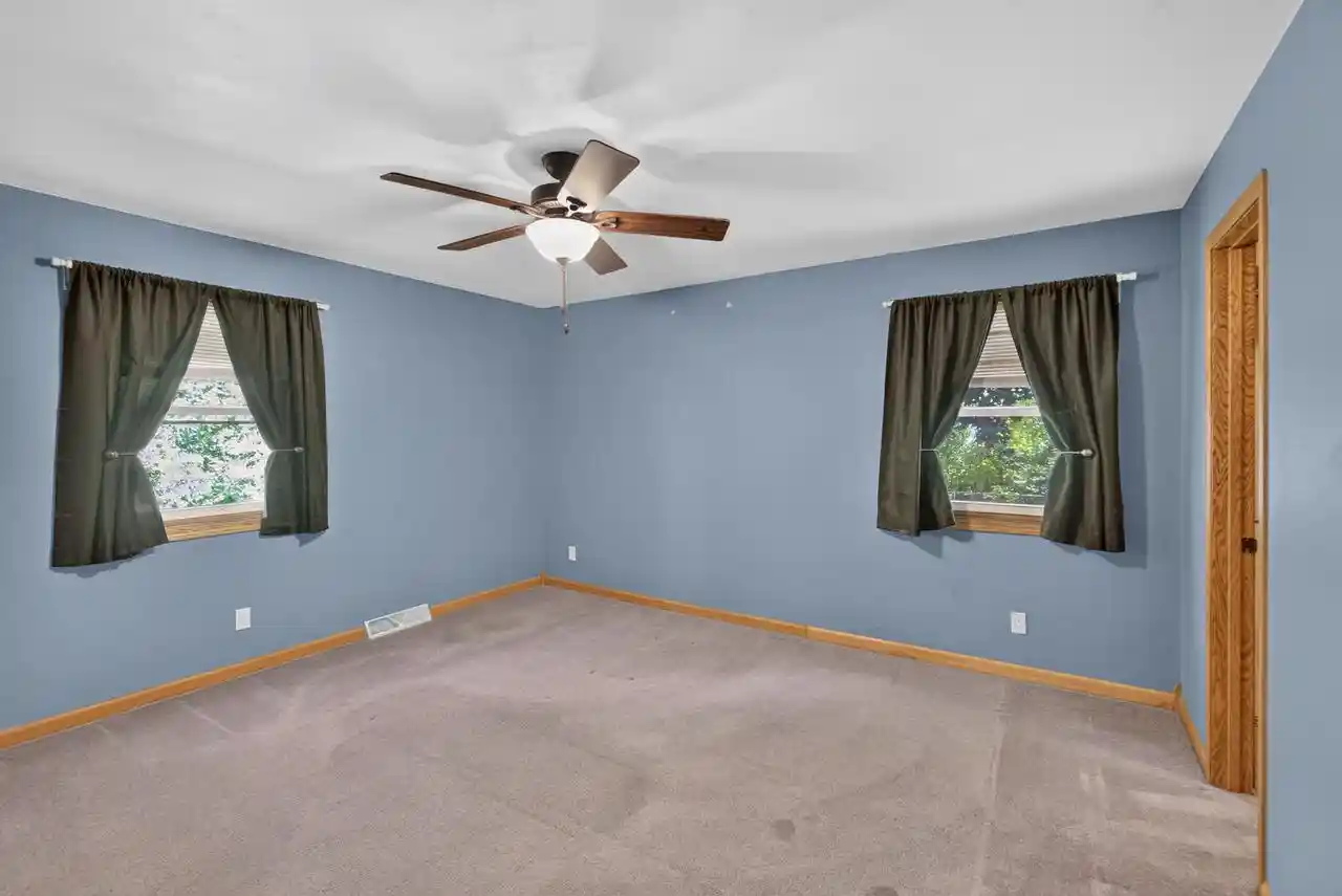 Homes for sale in Fredonia, WI | 240 Meadowbrook Dr Dr, Fredonia, WI 53021 | MLS# 1970392