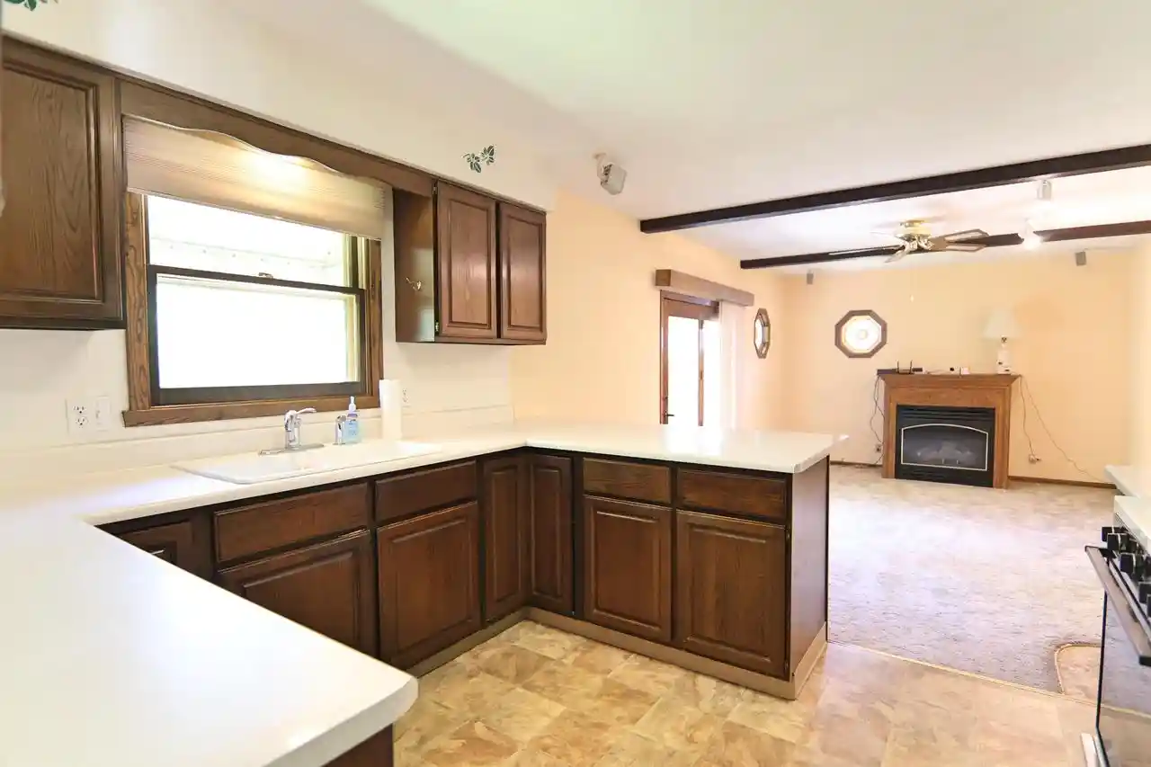 2nd image of 1109 Ontario Dr Dr, Janesville, WI 53545 | MLS# 2027457