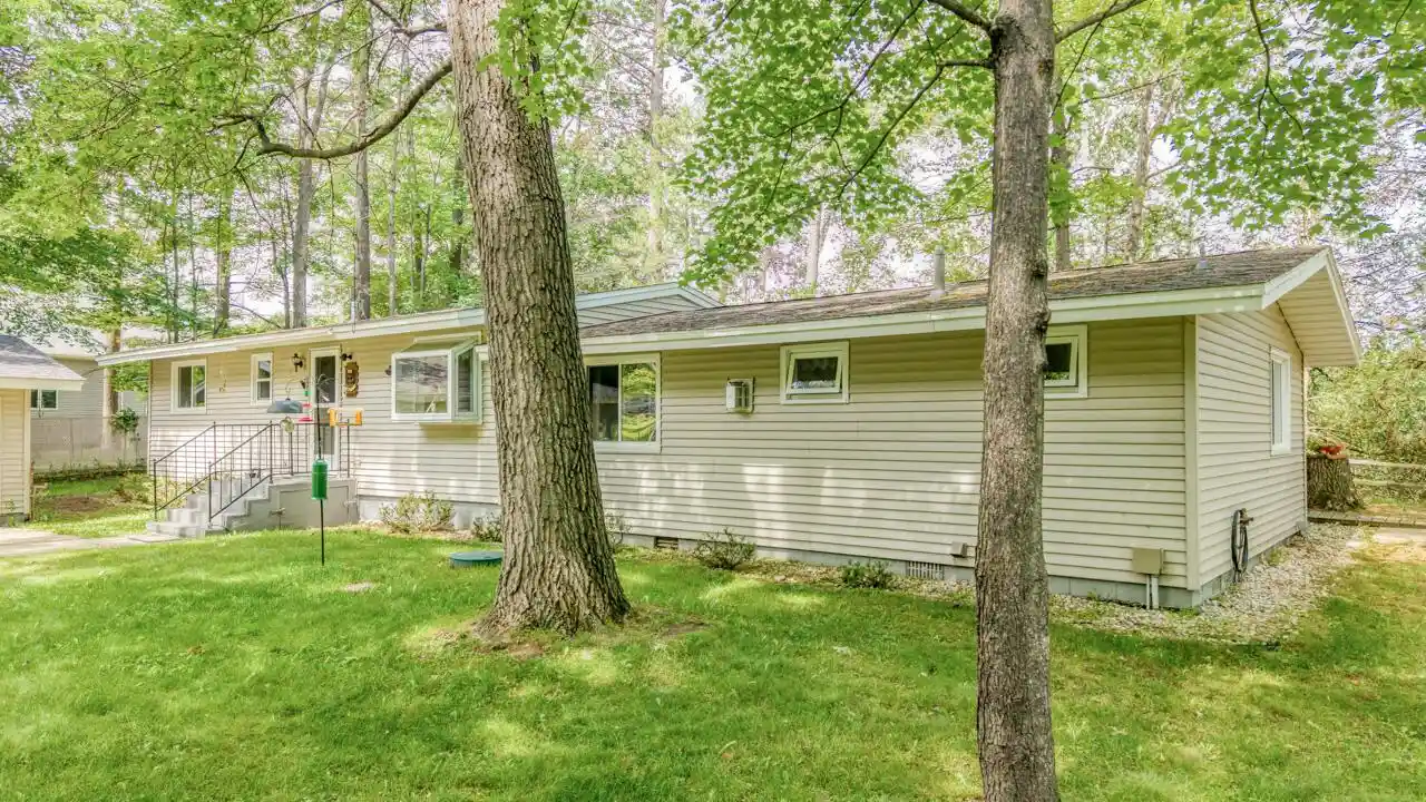 Homes for sale in Wallace, MI | 6079 N Shore Dr Q 4 Rd, Wallace, MI 49893 | MLS# 1970397