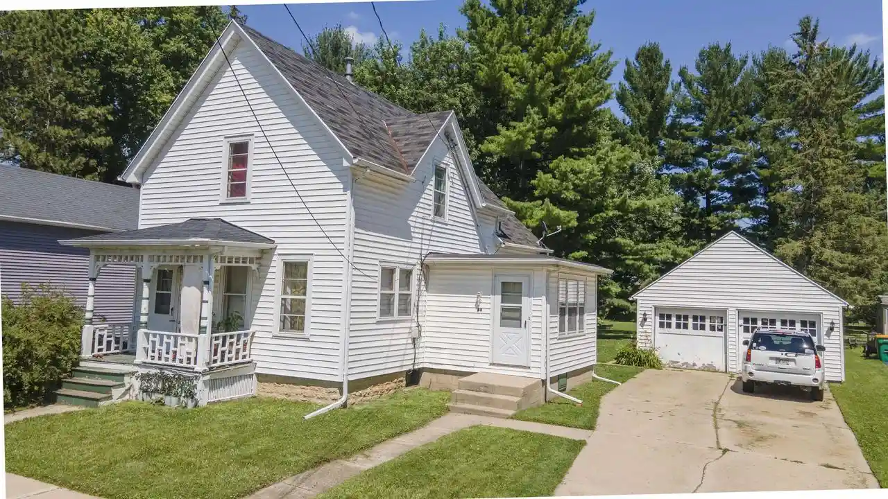 Homes for sale in Ripon, WI | 53 Union Street Street, Ripon, WI 54971 | MLS# 50328620
