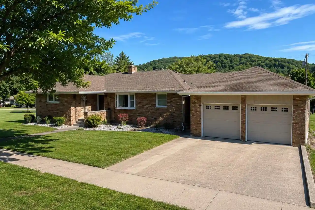 Homes for sale in Prairie Du Chien, WI | 220 N Ohio Street Street, Prairie Du Chien, WI 53821 | MLS# 2027463
