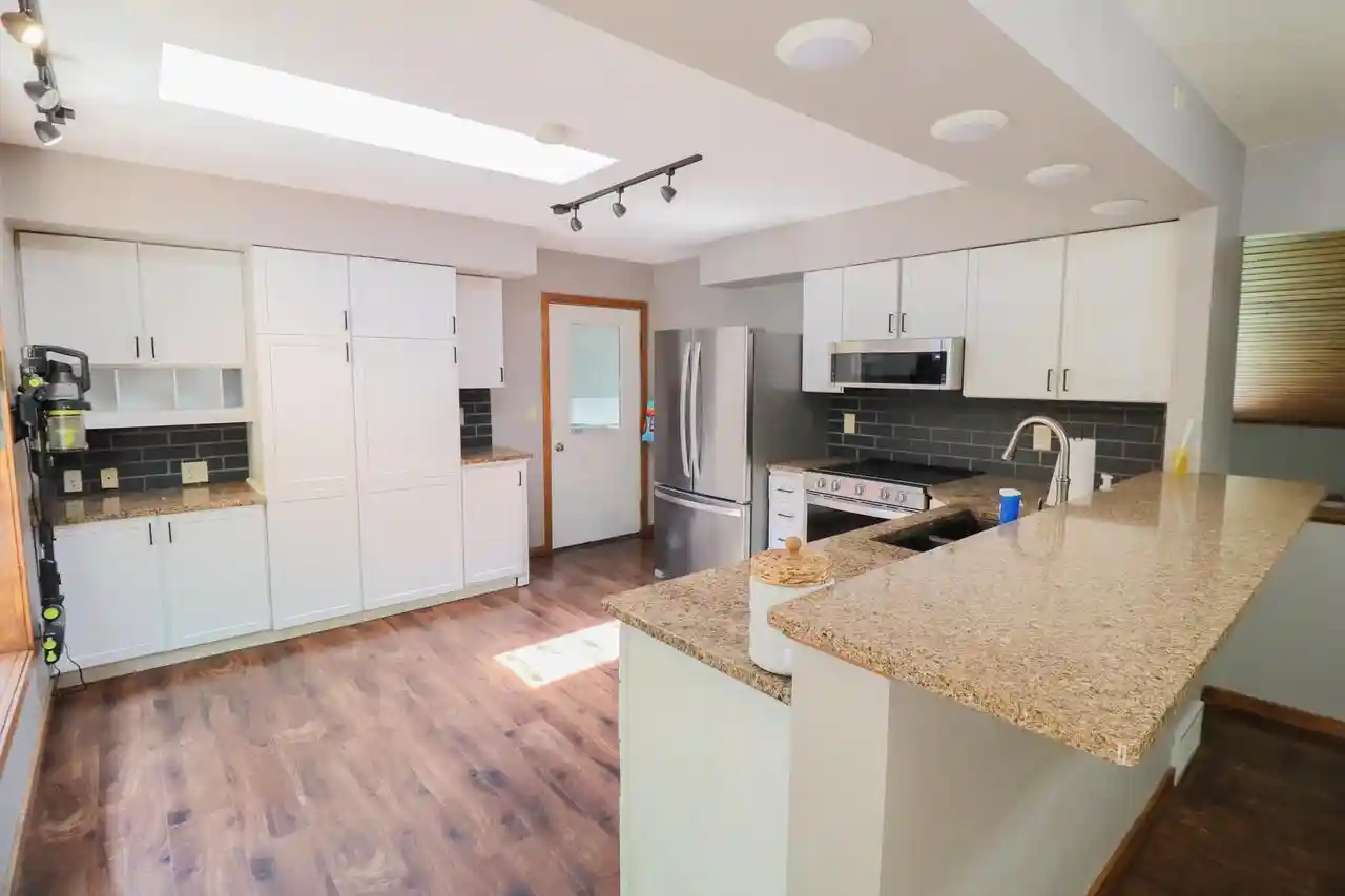 Photo 3 of Single family home for sale at 5371 Horseshoe Pl W Pl W, La Crosse, WI 54601 | MLS# 1970408 | Listing updated on 2026-09-03