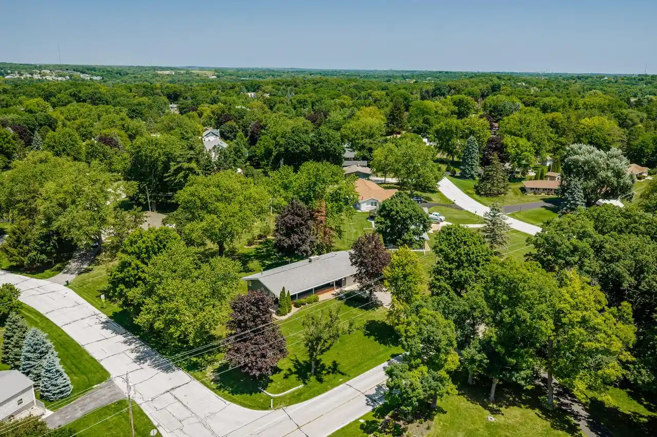 Homes for sale in New Berlin, WI | 21670 W Glengarry Road Road, New Berlin, WI 53146 | MLS# 1970412