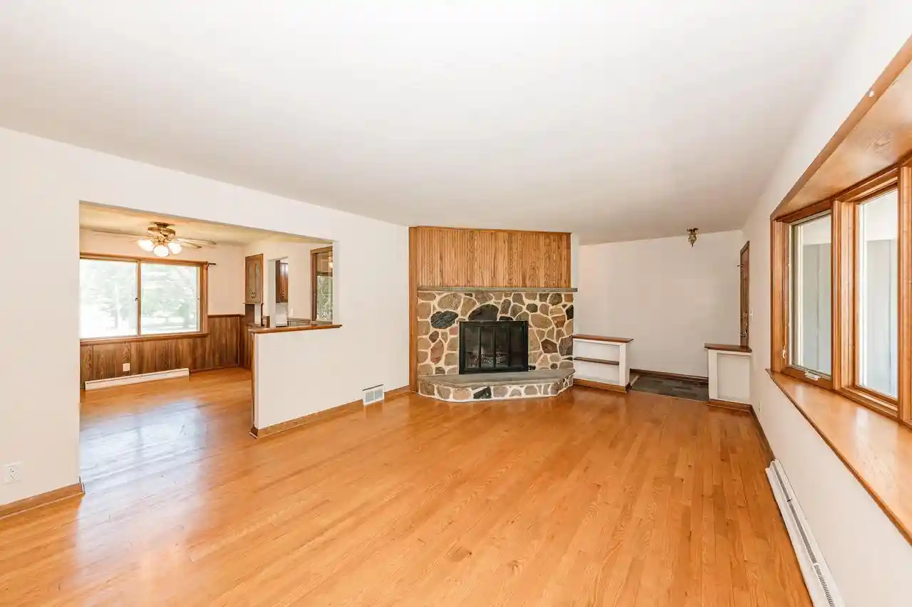 Homes for sale in New Berlin, WI | 21670 W Glengarry Road Road, New Berlin, WI 53146 | MLS# 1970412