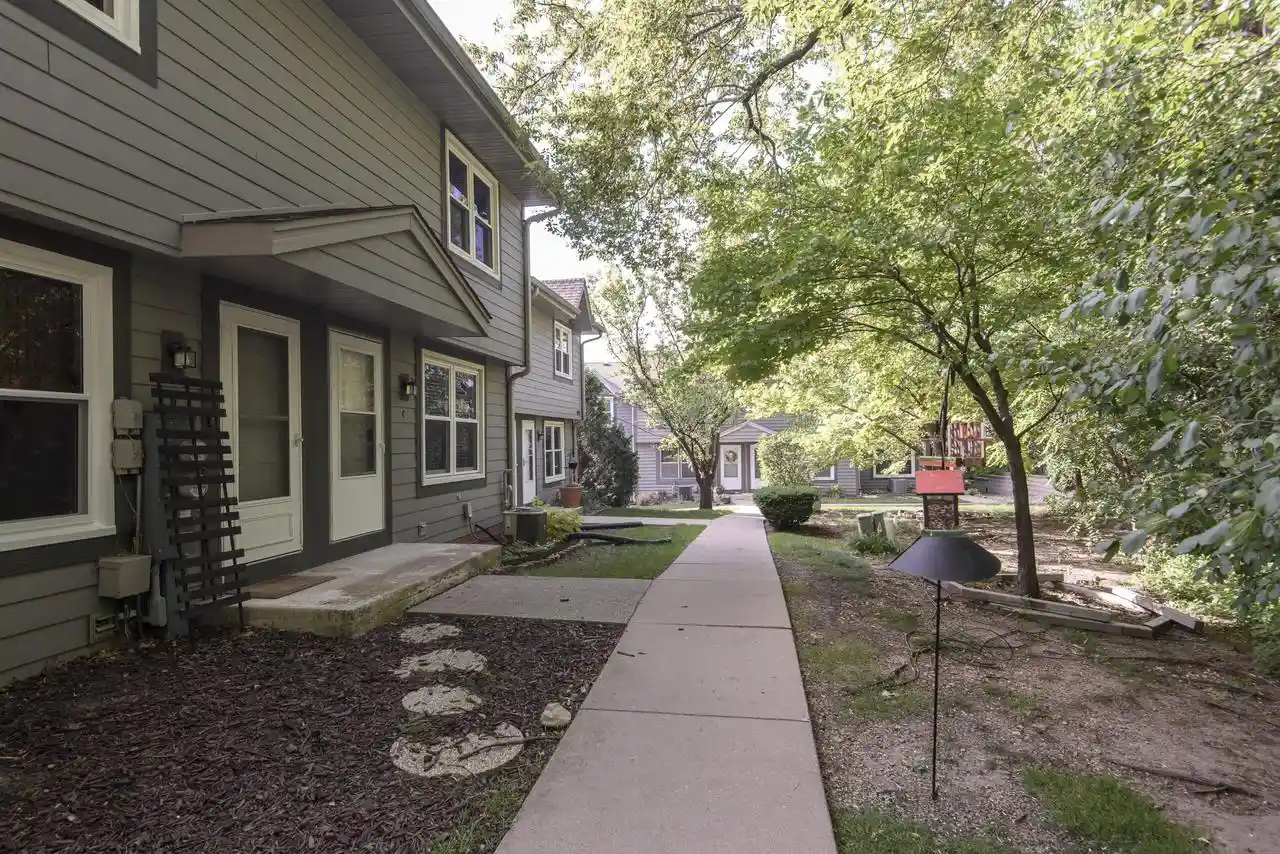 18th image of 1823 Paramount Dr Dr #C, Waukesha, WI 53186 | MLS# 1970417