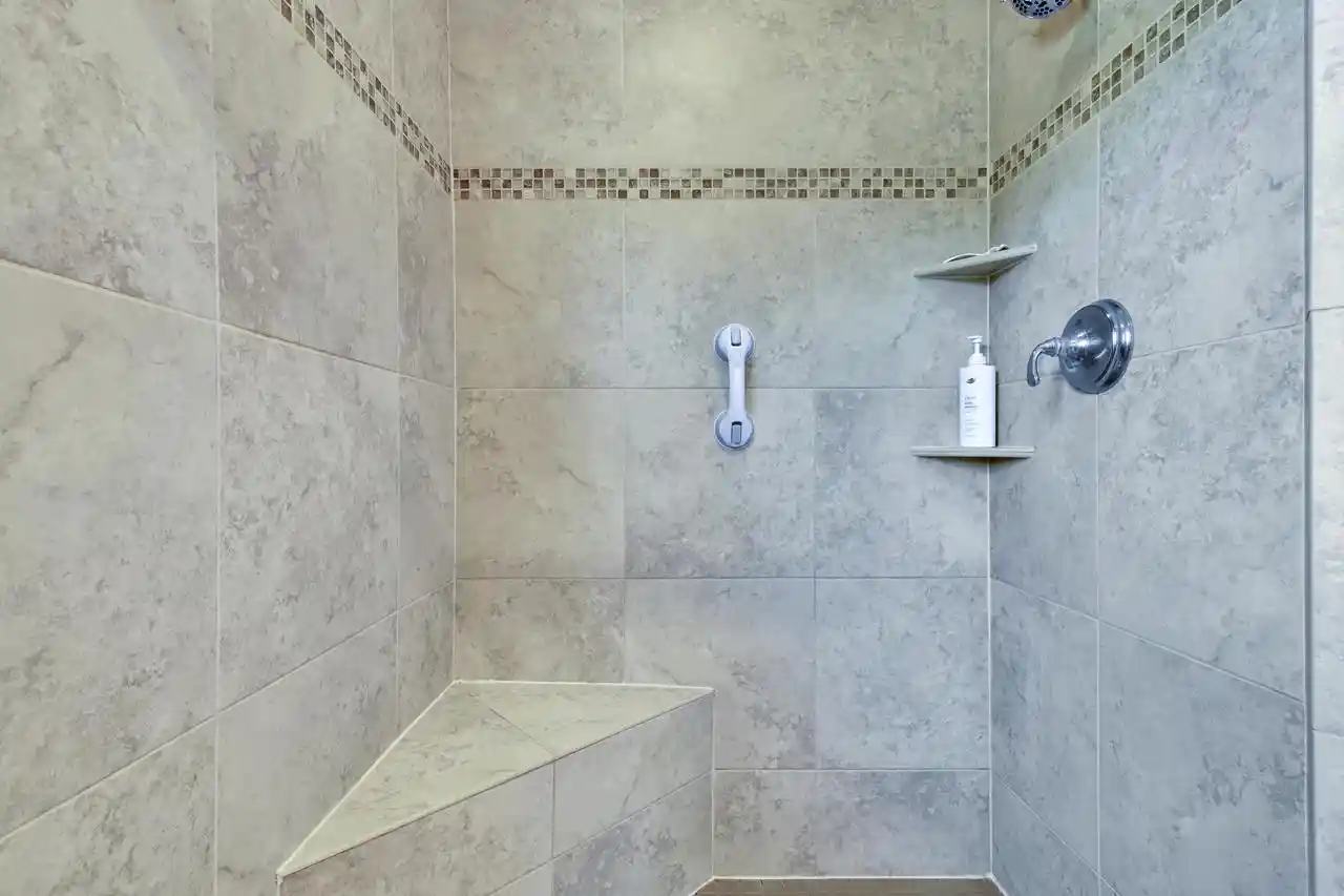 4th image of N109W20965 Mountbrooke Dr Dr, Germantown, WI 53022 | MLS# 1970425