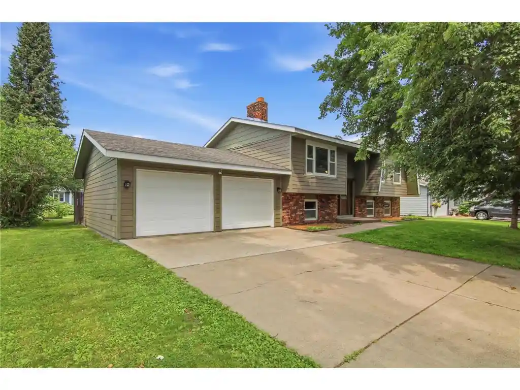 1st image of 915 W Marshall Street Street, Rice Lake, WI 54868 | MLS# 7105075
