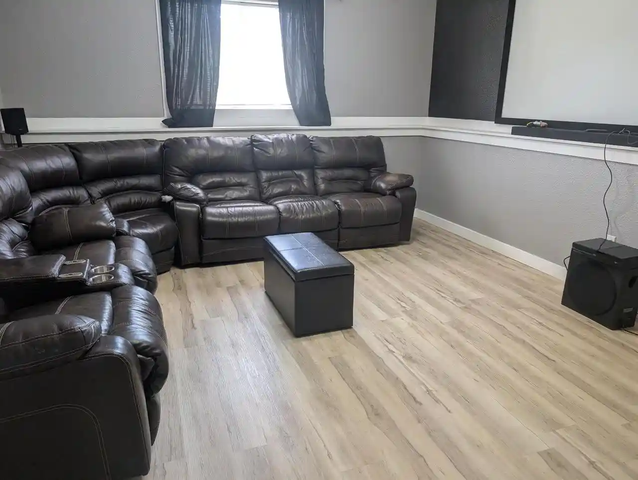 Photo 3 of Single family home for sale at 906 Golden Dr Dr, Wisconsin Dells, WI 53965 | MLS# 2027476 | Listing updated on 2026-10-08