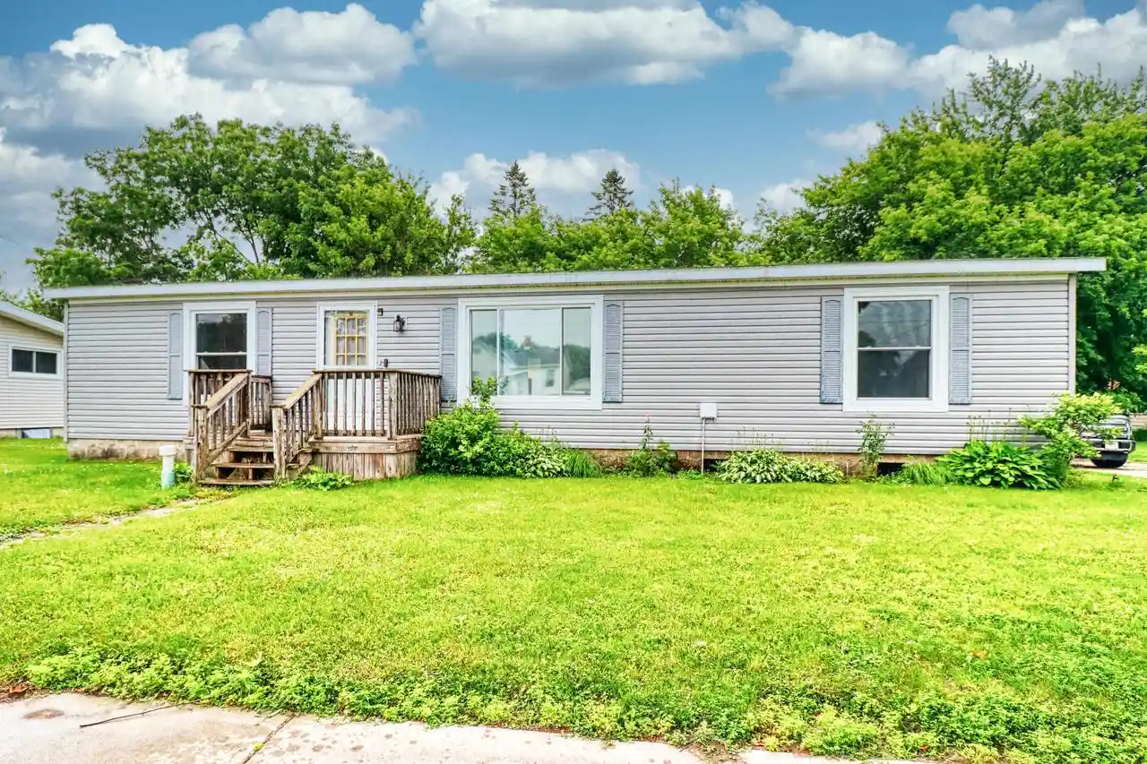 1st image of 216 Erie Avenue Avenue, Oconto, WI 54153 | MLS# 50328650