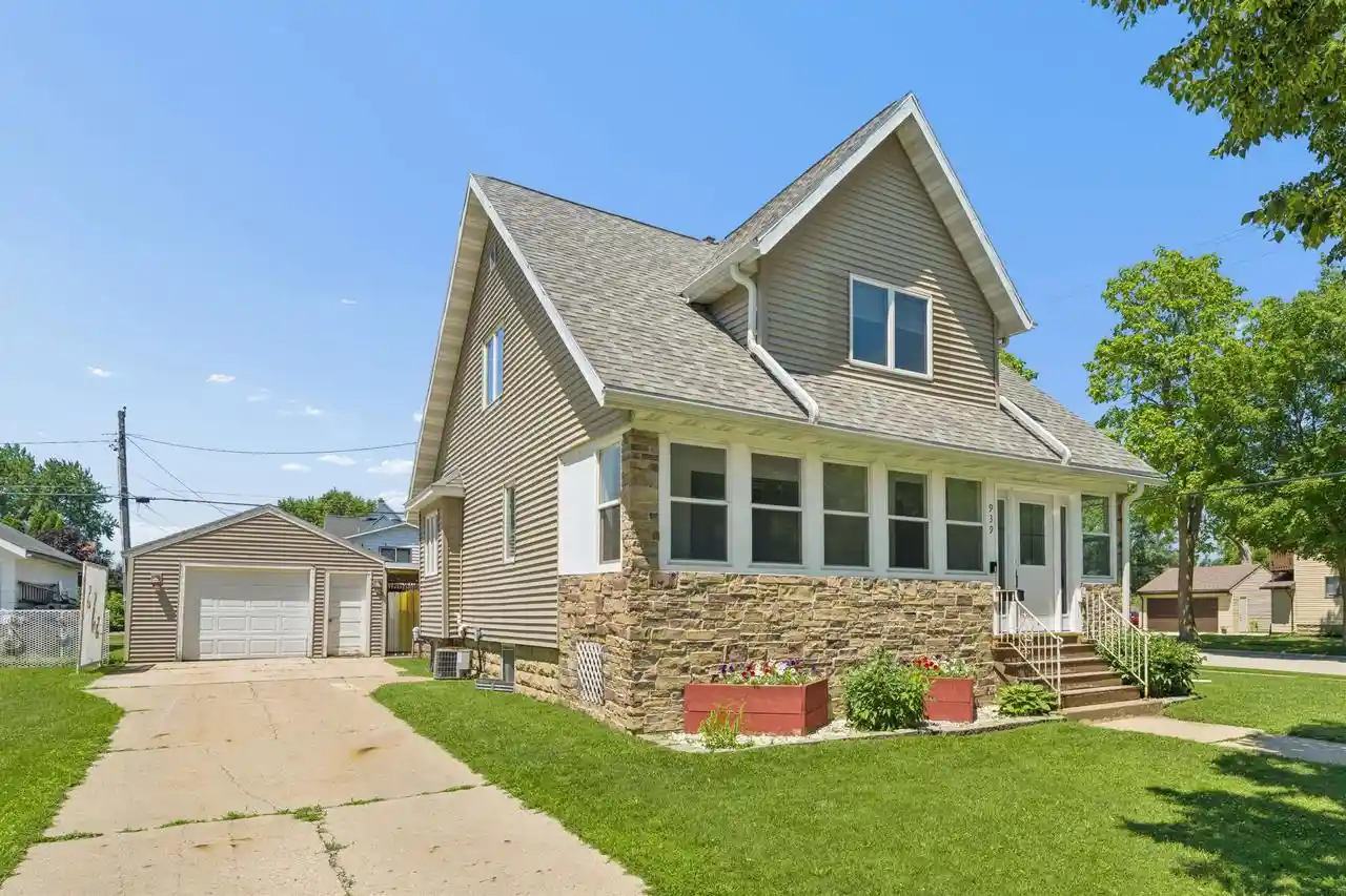 Homes for sale in North Fond Du Lac, WI | 939 Wisconsin Avenue Avenue, North Fond Du Lac, WI 54937 | MLS# 50328640