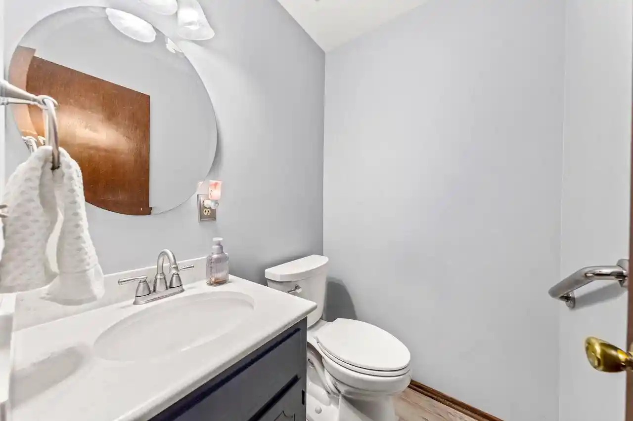 4th image of S74W26260 Green Mountain Dr Dr, Waukesha, WI 53189 | MLS# 1970436