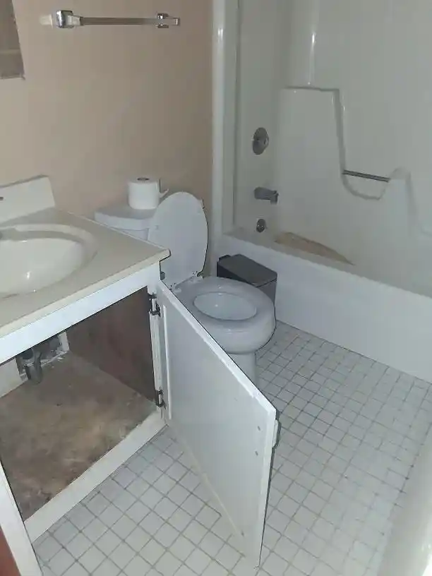 Listing Photo 4 - Condo for sale in building located at 8551 N Servite Dr Dr, Milwaukee, WI 53223 - Unit #215