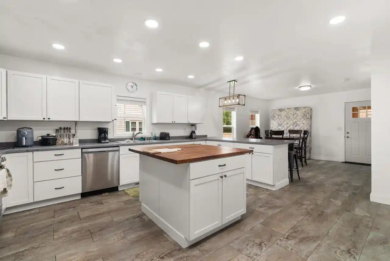 Homes for sale in Pardeeville, WI | 105 Sanborn Street Street, Pardeeville, WI 53954 | MLS# 2027487