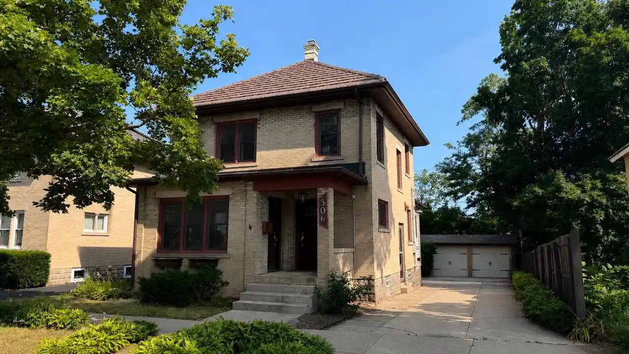Photo 1 of Single family home for sale at 306 E Edgewater Street Street, Portage, WI 53901 | MLS# 2027489 | Listing updated on 2026-09-17