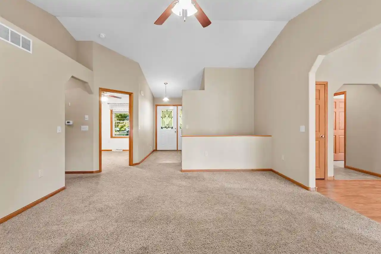 4th image of 1010 Woodland Court Court, Plover, WI 54467 | MLS# 22603123