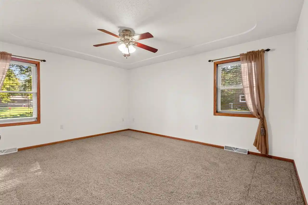 5th image of 1010 Woodland Court Court, Plover, WI 54467 | MLS# 22603123