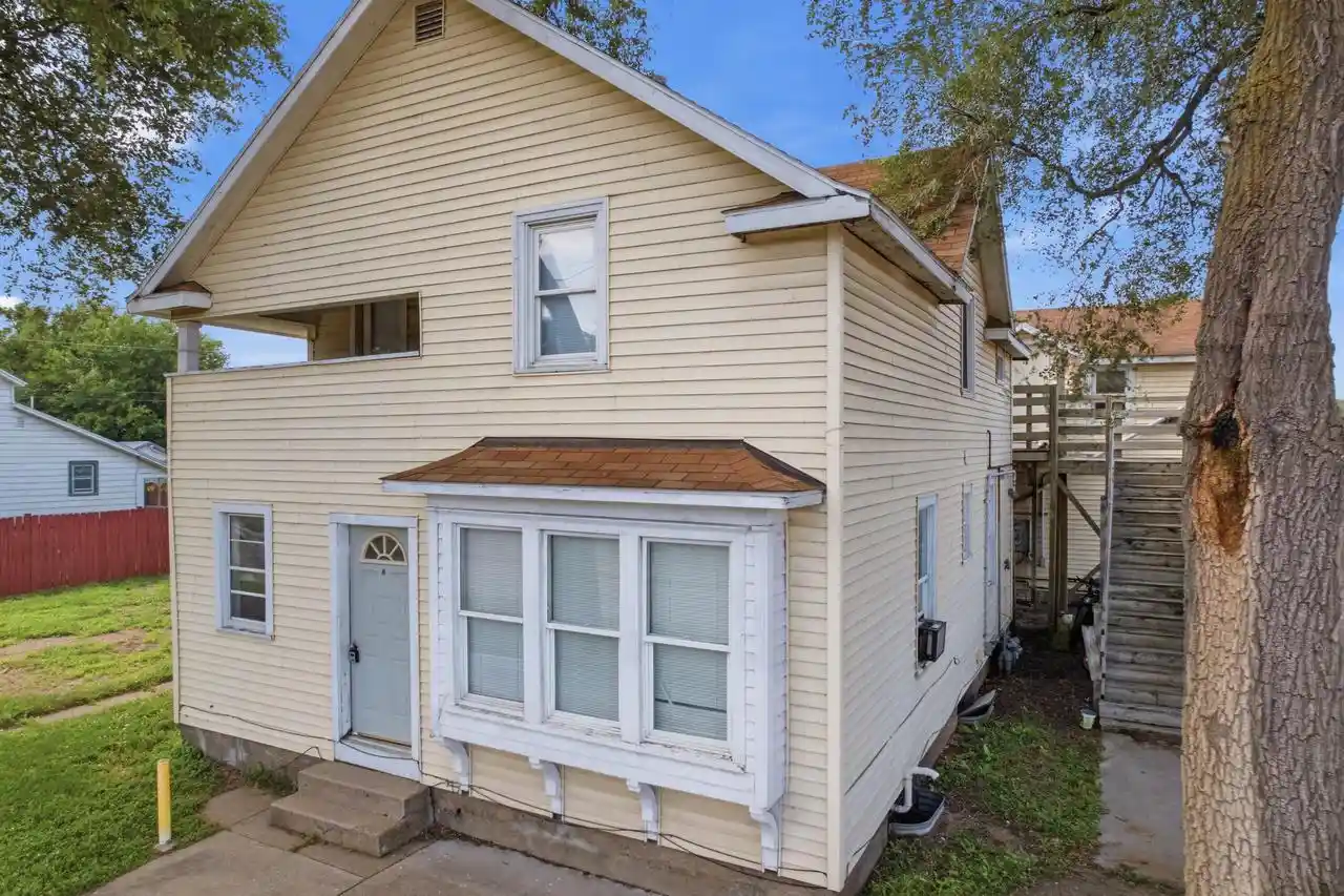Homes for sale in Prairie Du Chien, WI | 321 E Washington Street Street, Prairie Du Chien, WI 53821 | MLS# 1970457