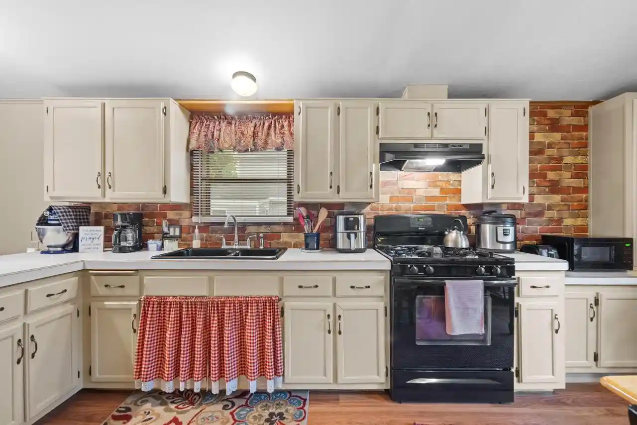 2nd image of 3641 Haga Dr Dr, Plover, WI 54467 | MLS# 22603126