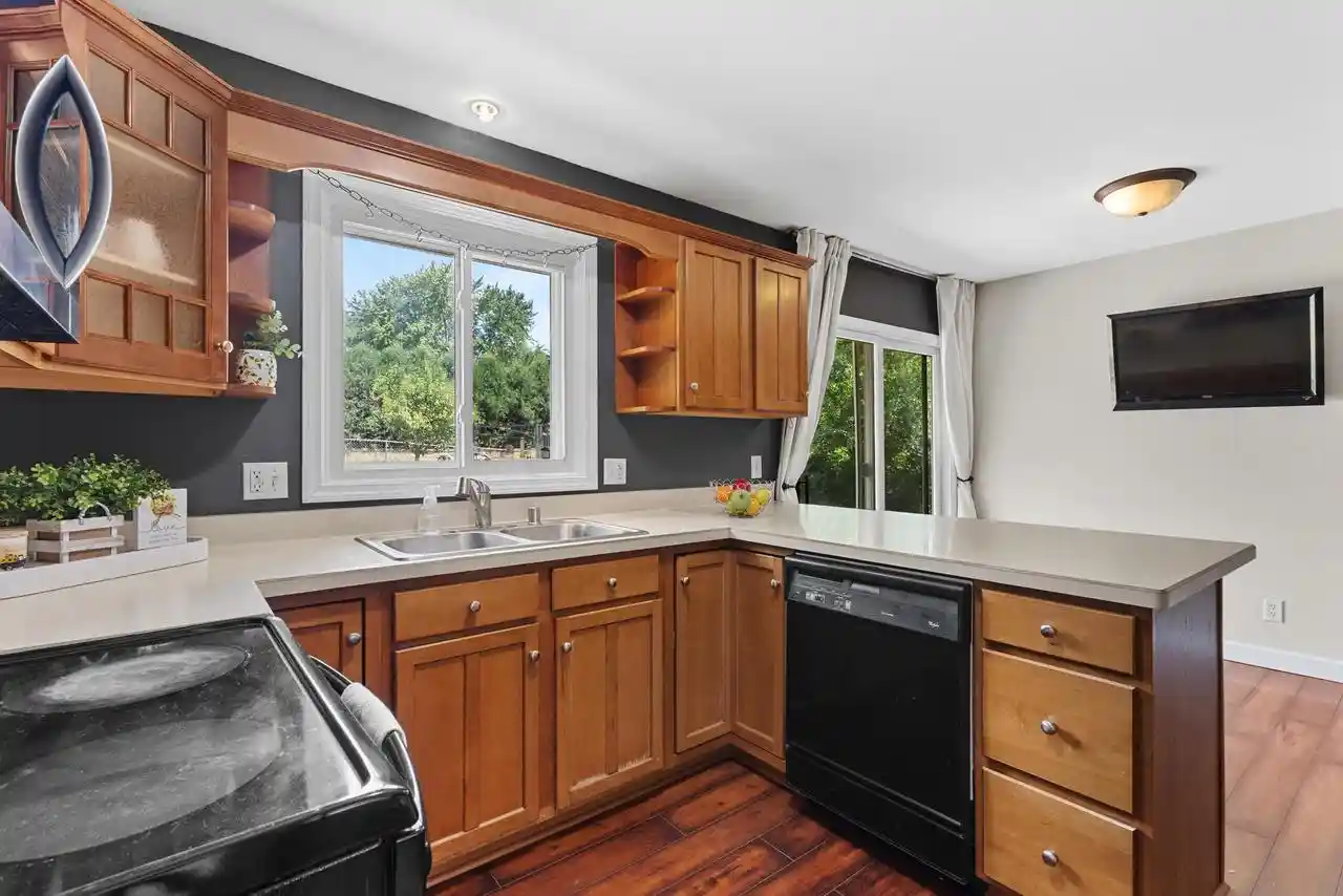 5th image of 5214 Broadhead Street Street, Mcfarland, WI 53558 | MLS# 2027496