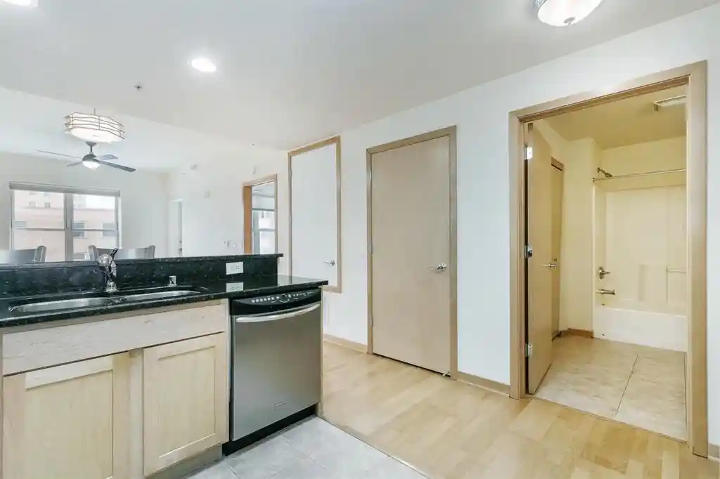 3rd image of 333 W Mifflin Street Street #5060, Madison, WI 53703 | MLS# 2027517