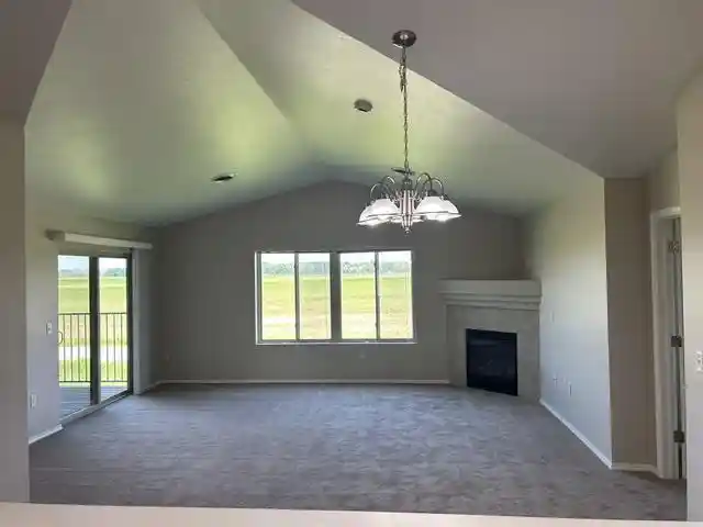 2nd image of 1685 W Main Cir Cir, De Pere, WI 54115