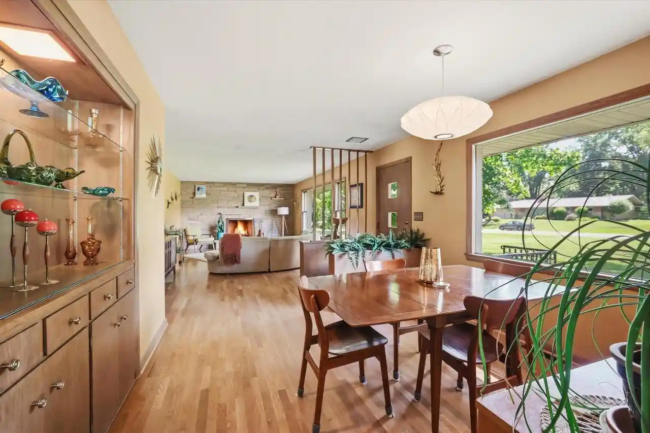 image of 3280 San Marcos Dr Dr, Brookfield, WI 53005 | MLS# 1970485