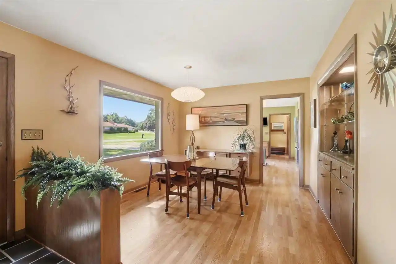 image of 3280 San Marcos Dr Dr, Brookfield, WI 53005 | MLS# 1970485