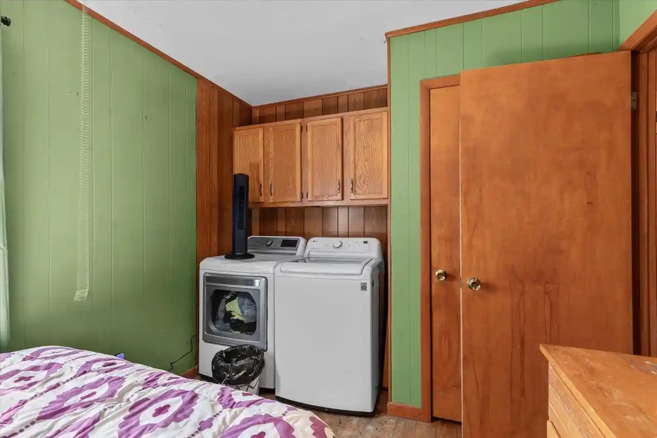 3rd image of 1866 Oakridge Road Road, Neenah, WI 54956 | MLS# 50328681