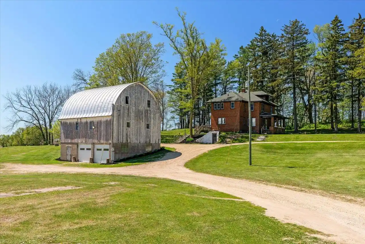Homes for sale in Viroqua, WI | E7155 Traastad Road Road, Viroqua, WI 54665 | MLS# 1970498