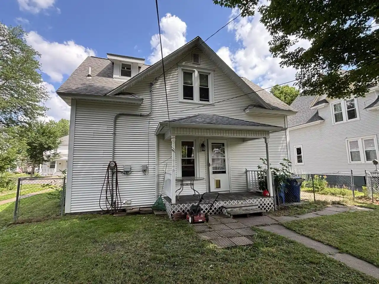 2nd image of 319 Lincoln Avenue Avenue, Wausau, WI 54403 | MLS# 22603131