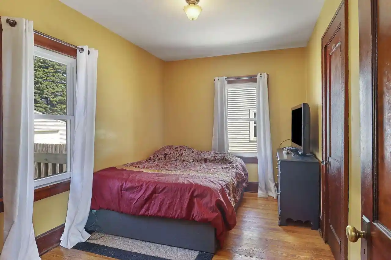 3rd image of 5622 37Th Avenue Avenue, Kenosha, WI 53144 | MLS# 1970503