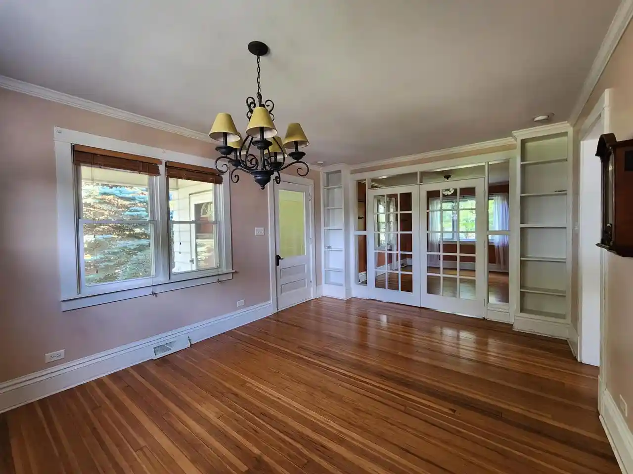 3rd image of 10880 39Th Avenue Avenue, Pleasant Prairie, WI 53158 | MLS# 1970559