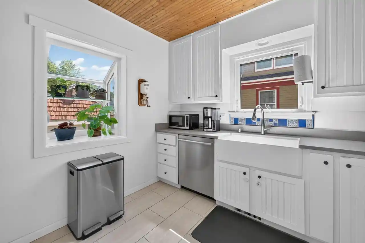 2nd image of 2626 Chamberlain Avenue Avenue, Madison, WI 53705 | MLS# 2027550
