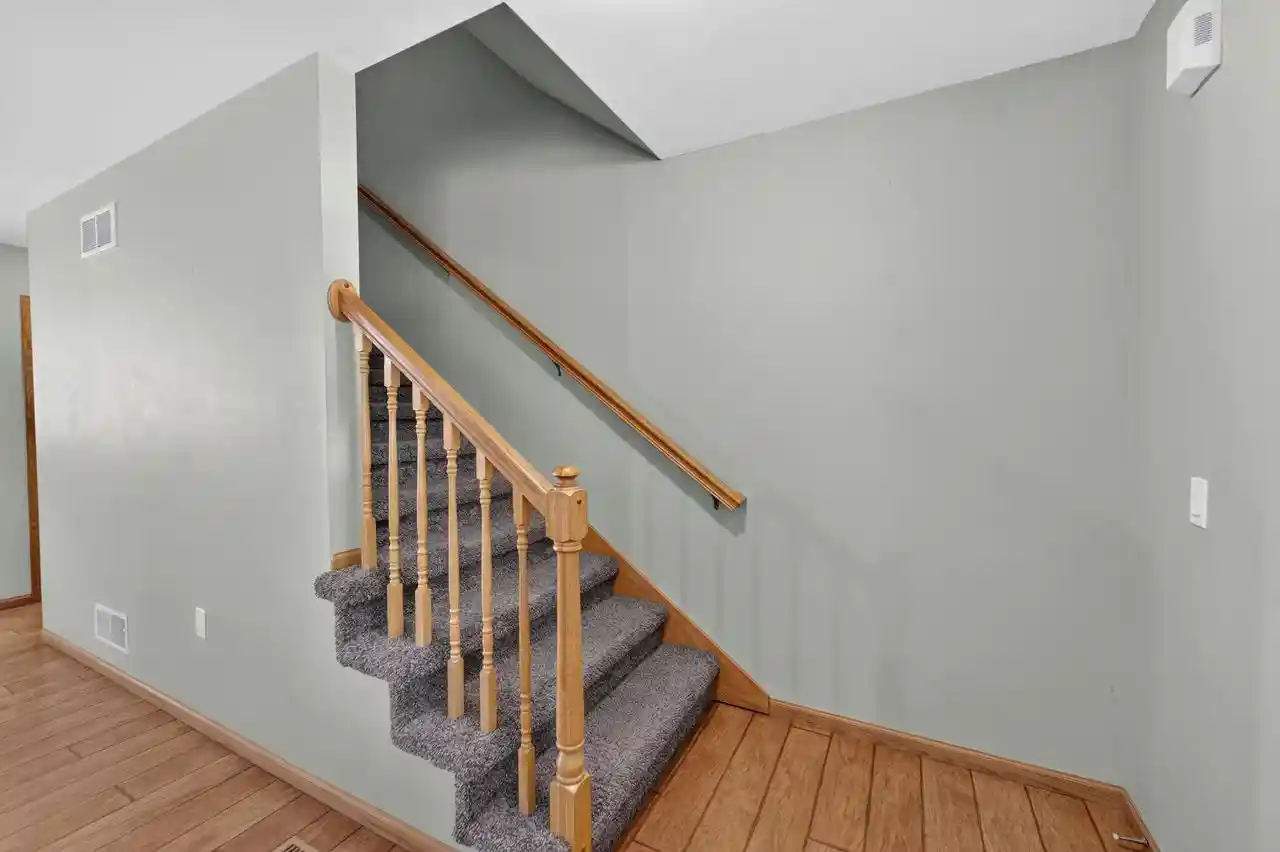 4th image of 707 Cricket Ln Ln, Middleton, WI 53562