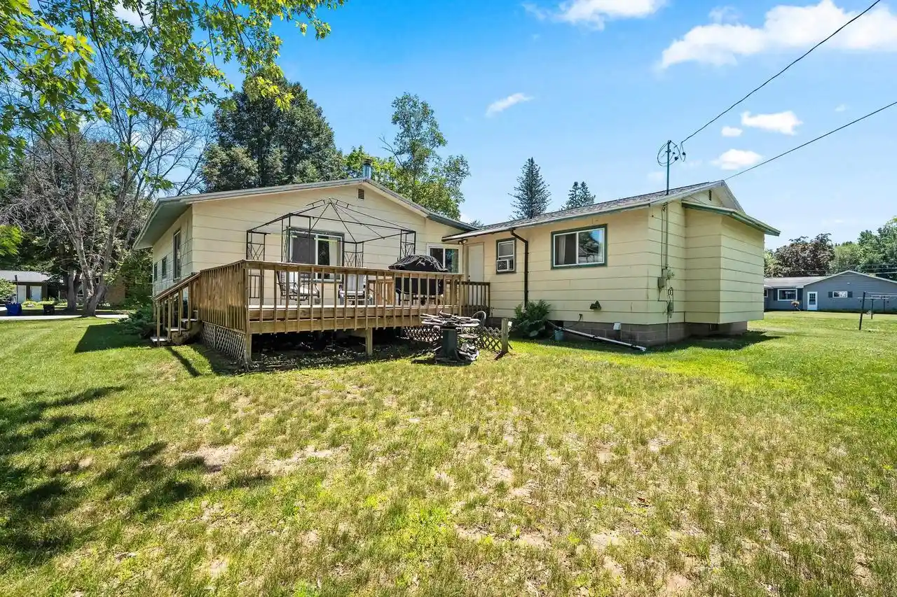 2nd image of 461 Wells Avenue Avenue, Peshtigo, WI 54157 | MLS# 50328711