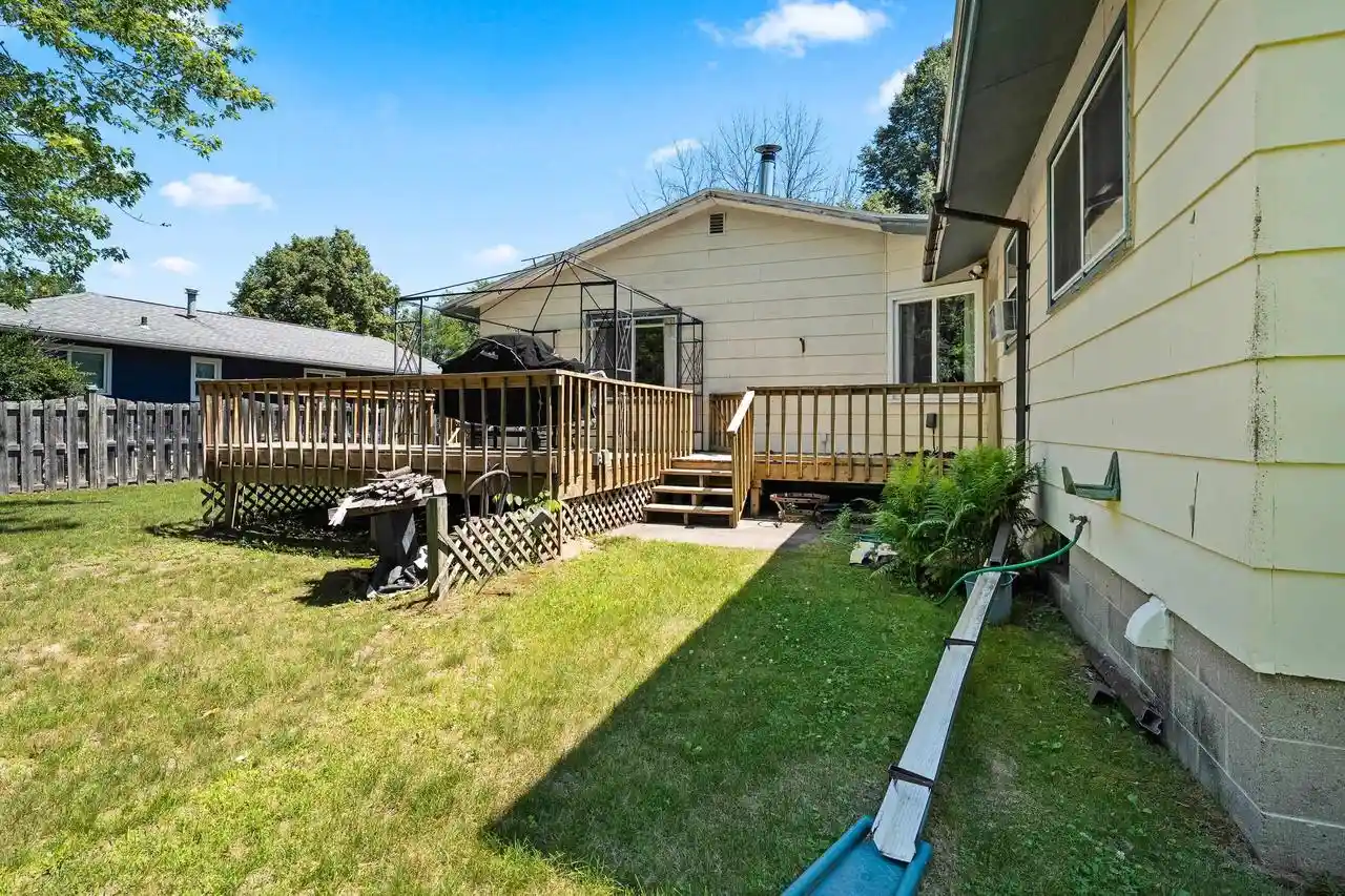 5th image of 461 Wells Avenue Avenue, Peshtigo, WI 54157 | MLS# 50328711