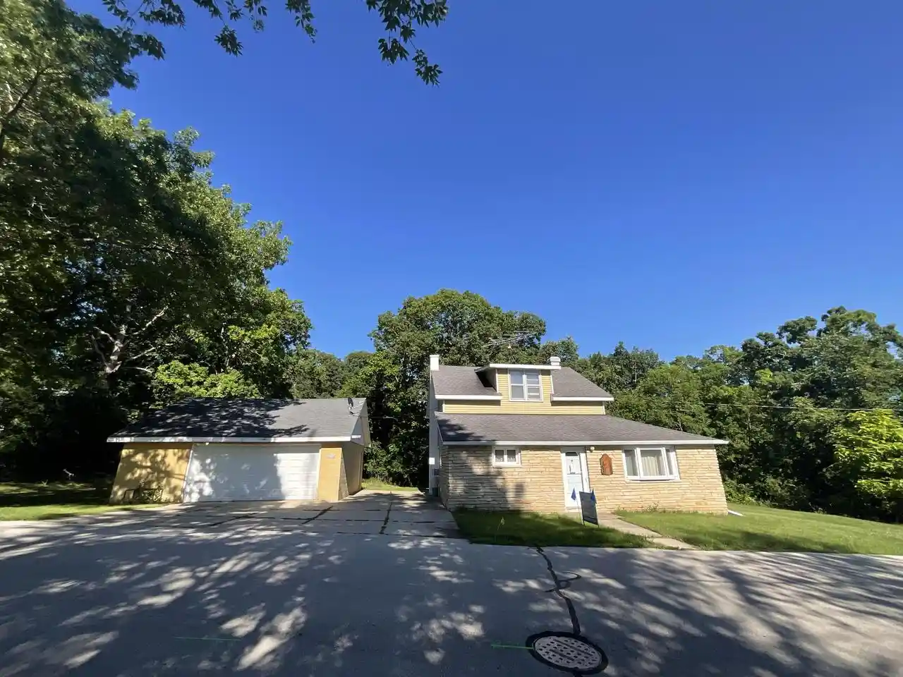 1st image of W297n2968 Oakwood Grove Road Road, Pewaukee, WI 53072 | MLS# 1970576