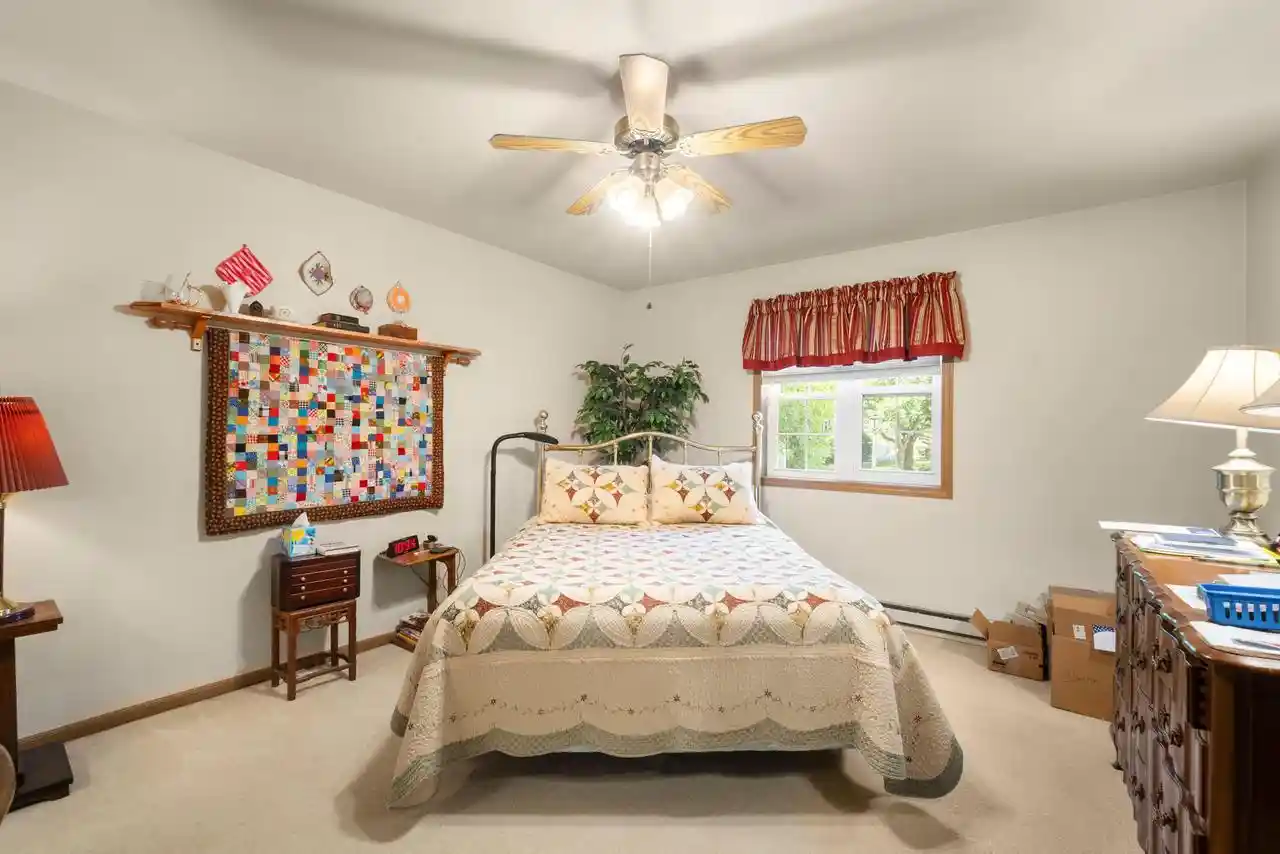 Homes for sale in West Bend, WI | 715 Canterberry Court Court, West Bend, WI 53090 | Houzeo