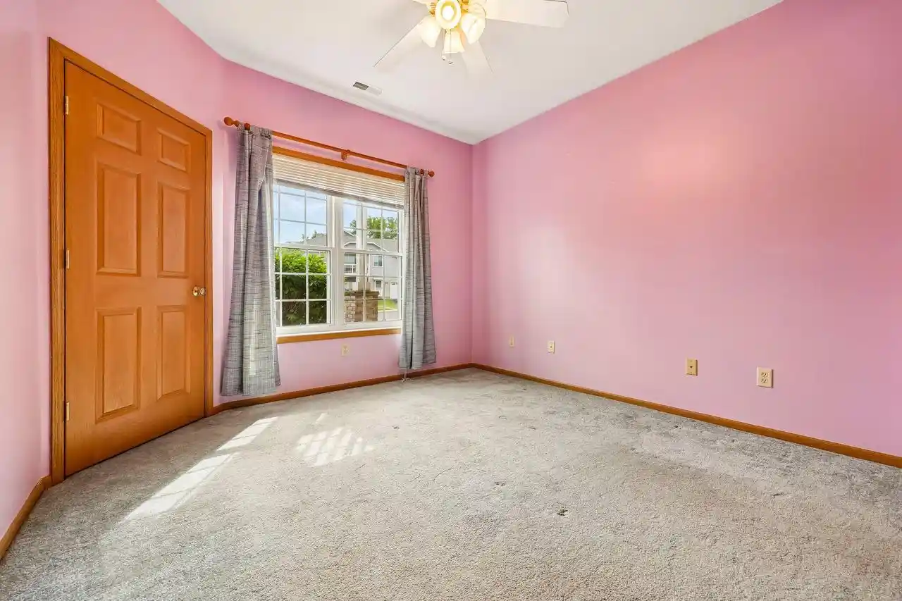 4th image of 6949 S Rolling Meadows Circle Circle, Oak Creek, WI 53154 | MLS# 1970583