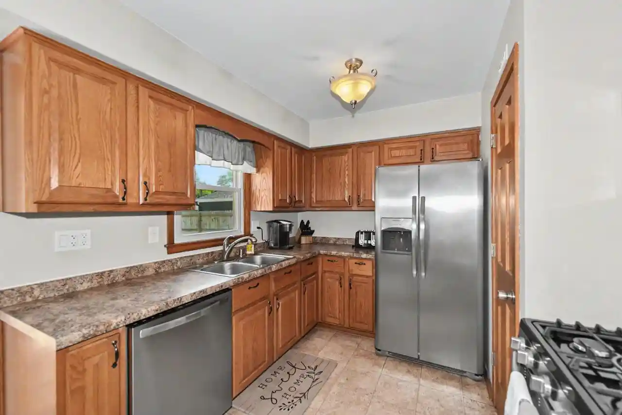 Homes for sale in South Milwaukee, WI | 729 Clark Avenue Avenue, South Milwaukee, WI 53172 | MLS# 1970591