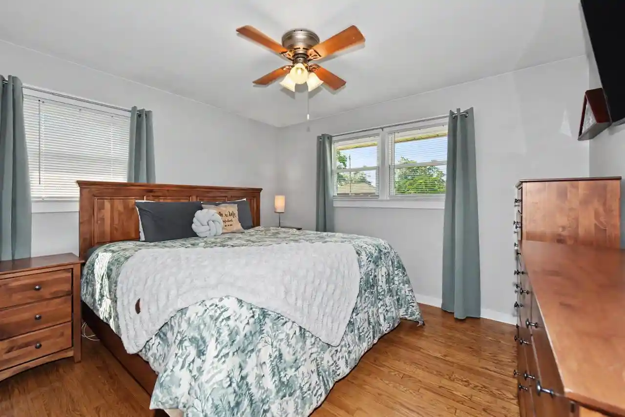 Homes for sale in South Milwaukee, WI | 729 Clark Avenue Avenue, South Milwaukee, WI 53172 | MLS# 1970591