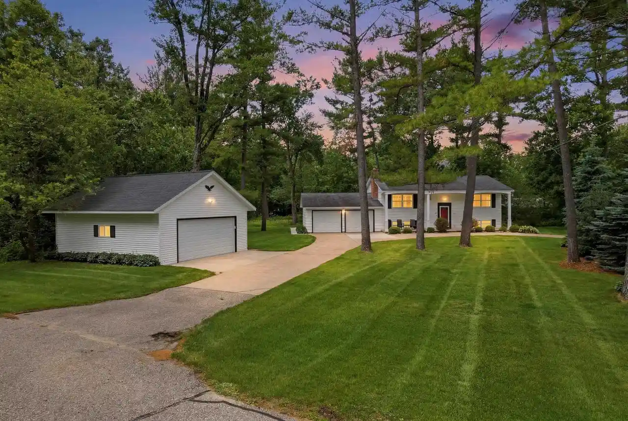 1st image of 2251 Beechwood Dr Dr, Plover, WI 54467 | MLS# 22603139