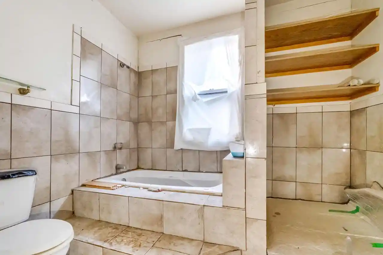 Listing Photo 5 - Condo for sale in building located at 606 N 29th St St, Milwaukee, WI 53208 - Unit #606A